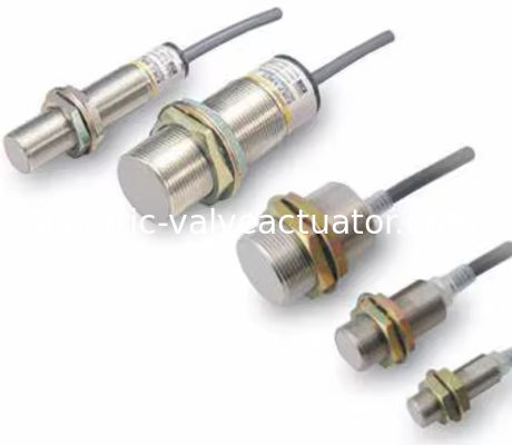 Καλή τιμή. Νέος Γνήσιος Αισθητήρας Εγγύτητας E2E-X8MB1TL12-5M Επαγωγικός 5 Μέτρων σε απευθείας σύνδεση